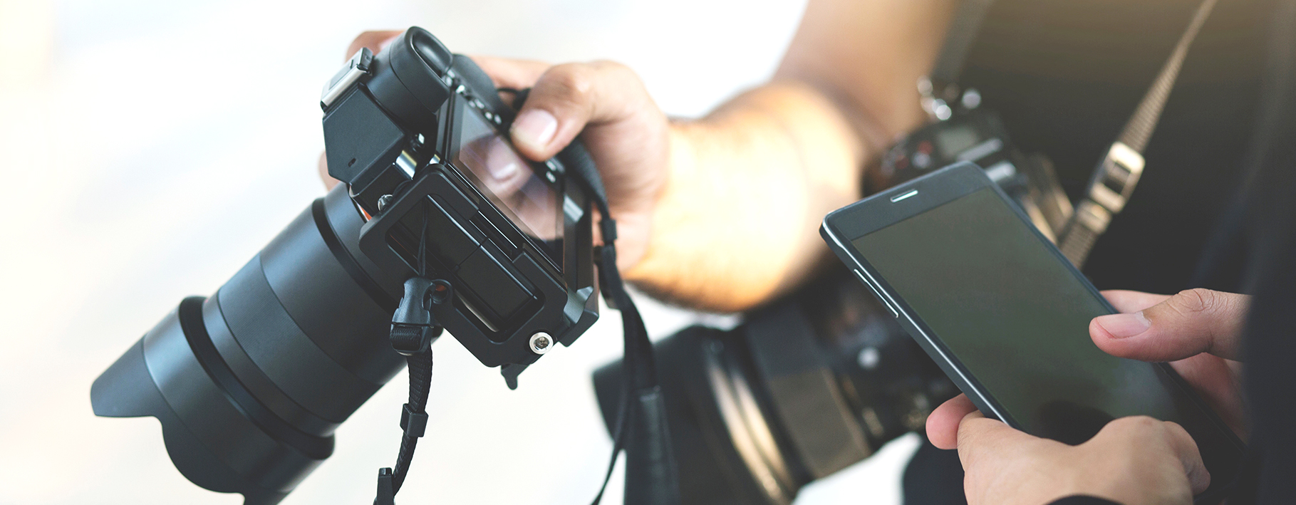 Phone & DSLR